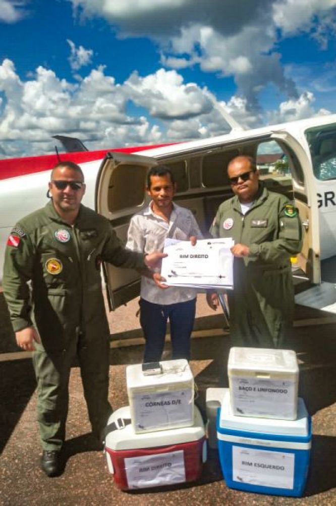 Militares do Graesp com os &oacute;rg&atilde;os que salvar&atilde;o vidas