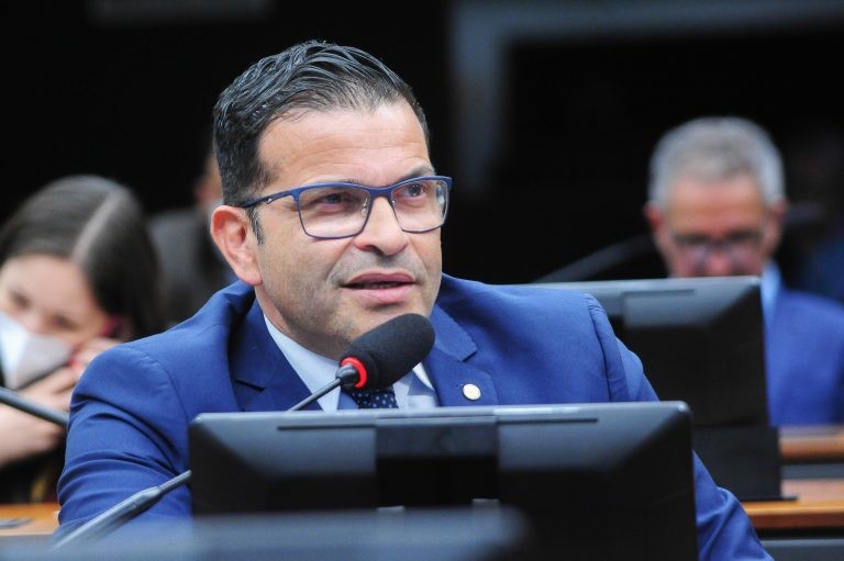 Proposta fixa punição para agentes públicos e responsáveis por casos de alienação parental