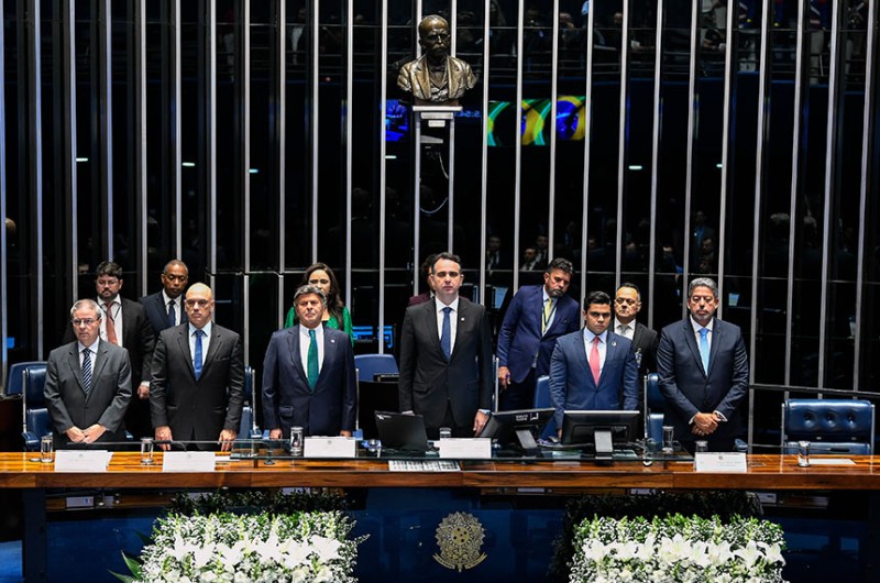 Em homenagem no Congresso, Fux destaca fortalecimento da democracia
