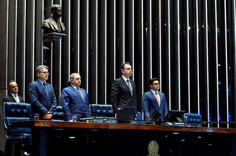 Senado presta voto de pesar pela morte do filho do senador Roberto Rocha