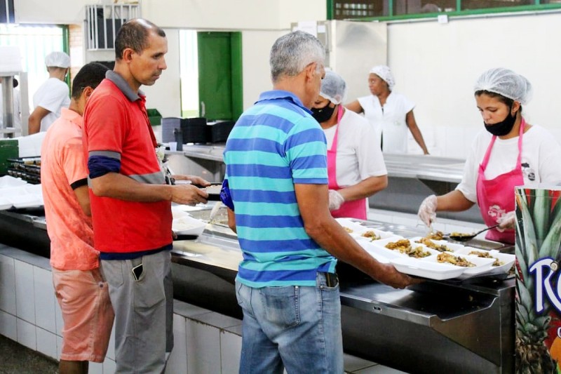 Restaurantes comunitários dão dicas de alimentação saudável e sustentável