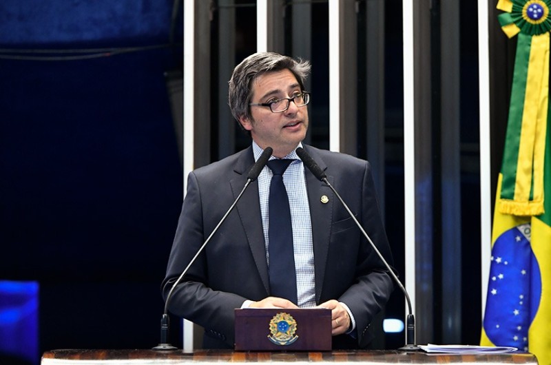 Aprovado voto de pesar pela morte de Olavo Monteiro de Carvalho