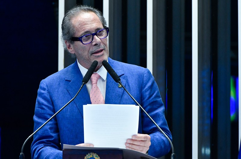 Pastore despede-se do Senado e destaca orgulho por ter representando o Espírito Santo