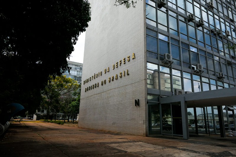 Lei regula credenciamento de empresas estratégicas de defesa