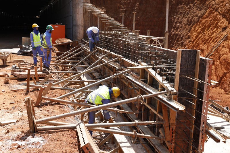 Muros de contenção reforçam segurança em acesso ao Túnel de Taguatinga