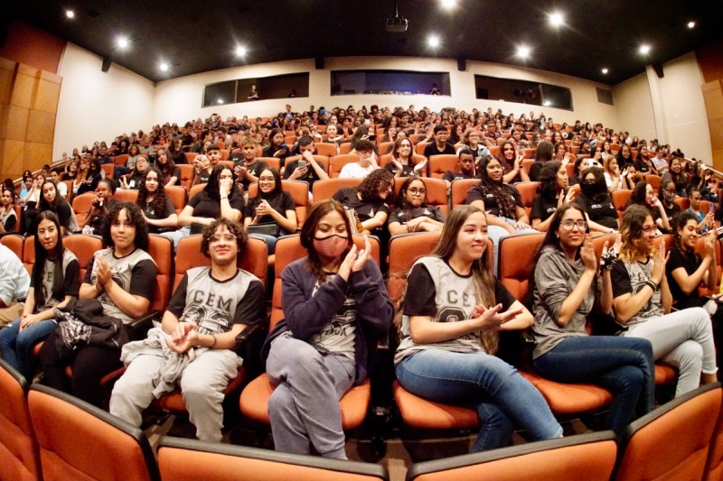Plataforma online facilita participação de estudantes em eventos culturais