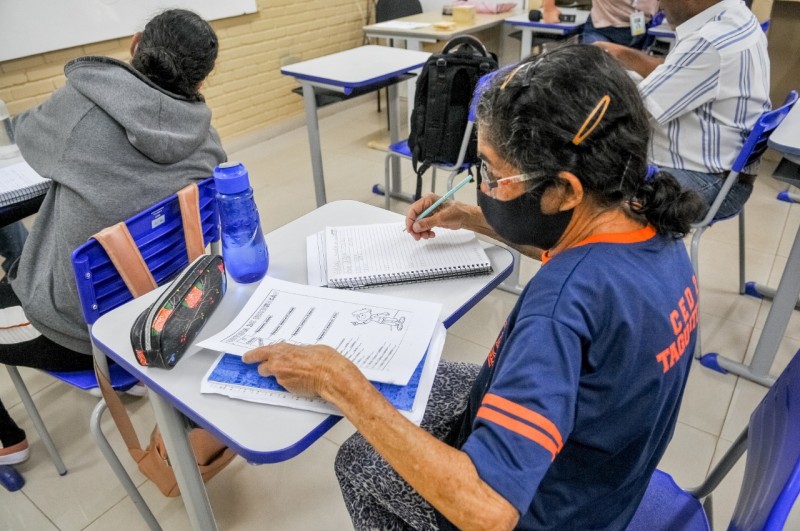 Inscrições para a Educação de Jovens e Adultos começam nesta quarta (2)