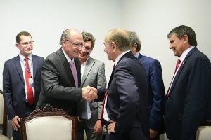 Governo eleito propõe PEC para acomodar despesas 
