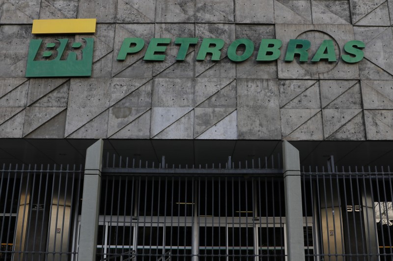 Petrobras tem lucro líquido de US$ 8,8 bilhões no 3º trimestre