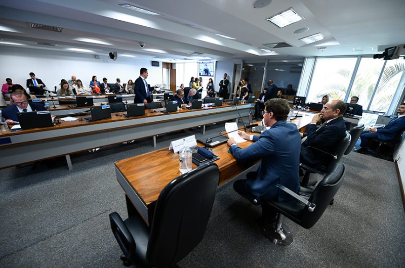 CE aprova R$ 9,67 bilhões em emendas ao orçamento da Educação, Cultura e Esporte