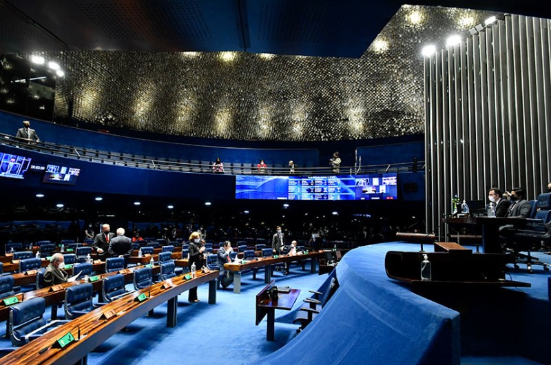 Projetos em análise no Senado combatem desinformação e fake news