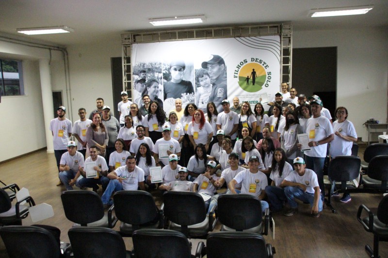 Programa Filhos Deste Solo forma 60 jovens