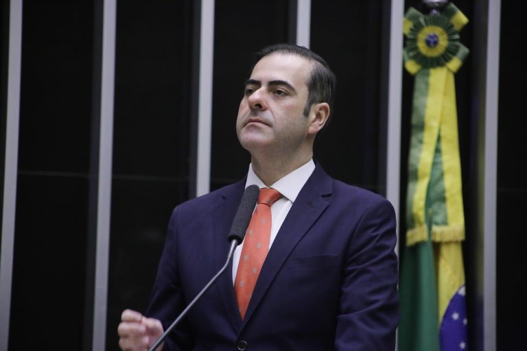 Comissão aprova projeto que regulamenta atividade de operador logístico