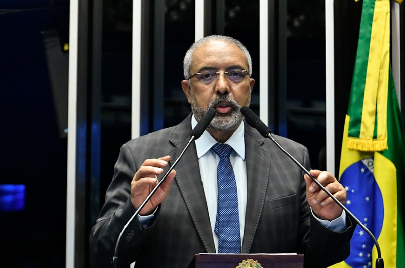 Paim defende PEC da transição, com regras duradouras para os benefícios sociais