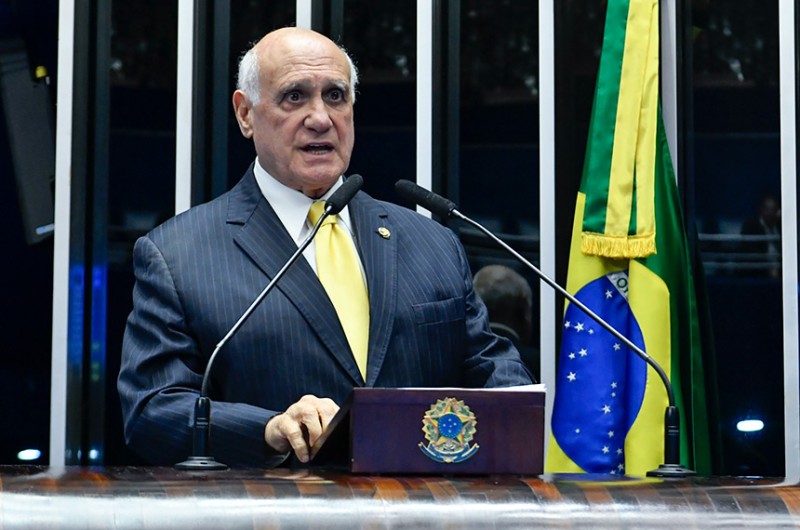 Lasier critica a PEC da Transição