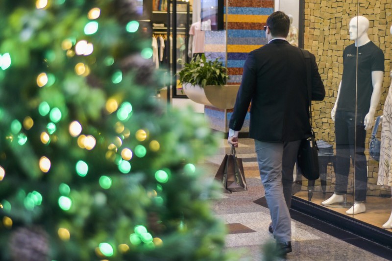 Dicas para consumidores fazerem um bom negócio nas compras de Natal