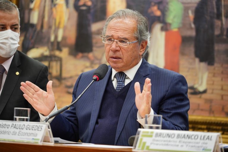 Por ter sido convocado, Paulo Guedes é obrigado a comparecer à Câmara - (Foto: Pablo Valadares/Câmara dos Deputados)