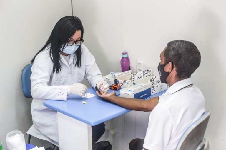 Paciente realizando exame preventivo para diabetes - (Foto: Alex Ribeiro/Agência Pará)