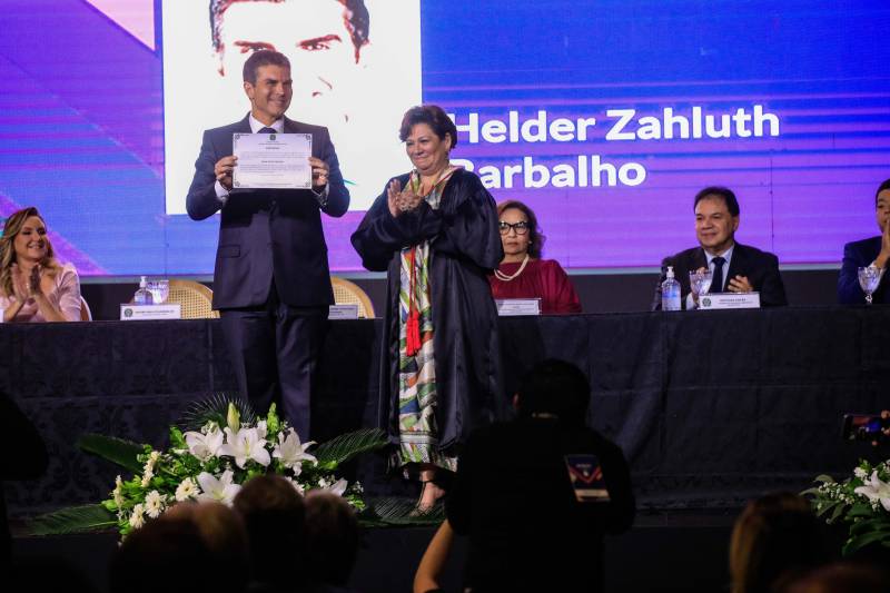 Destaque nacional nas urnas, Helder Barbalho é diplomado governador reeleito do Pará