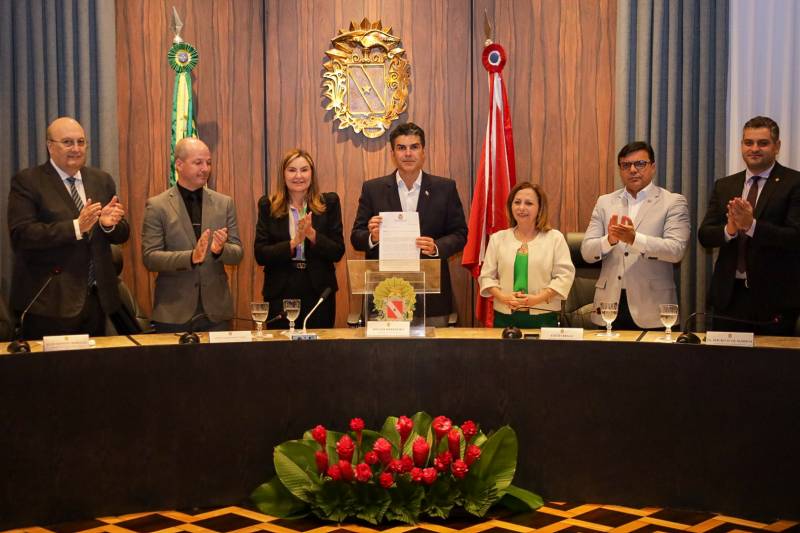 Estado avança na criação do projeto 'Descarboniza Pará' ao assinar carta de compromissos