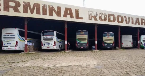 FOTO: Atual rodoviária de Xinguara não comporta o grande movimento de ônibus e de passageiros CRÉDITO: Wendel Costa / Ônibus Brasil