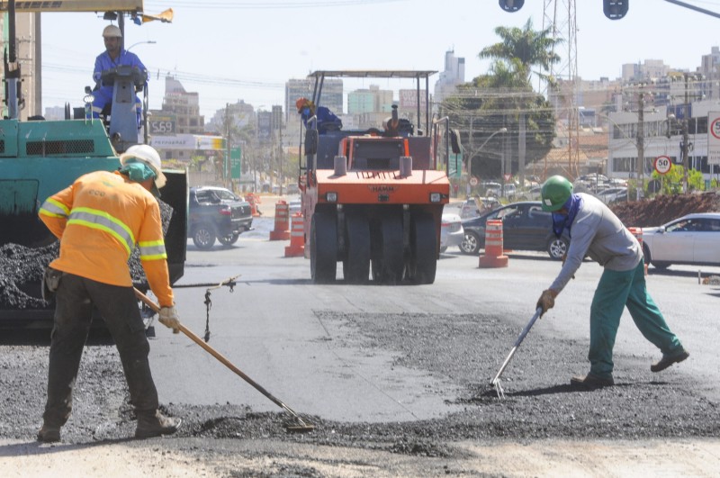 Confira imagens da semana da construção do Túnel de Taguatinga