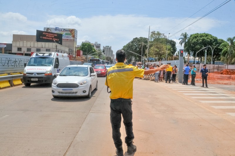 Liberado trânsito na pista marginal do boulevard do Túnel de Taguatinga