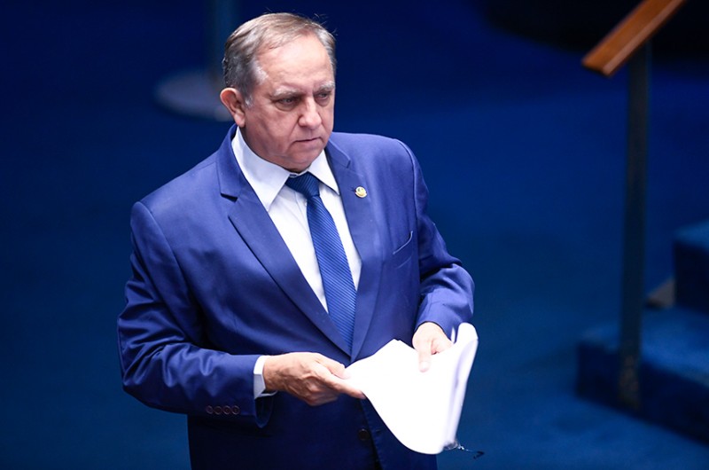 Sessões especiais vão homenagear Dia do Médico e Dia do Professor