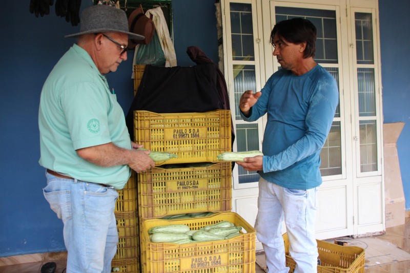 Técnicos do DF orientam produtores rurais em assentamentos goianos