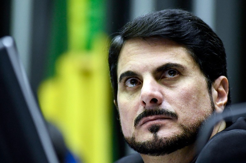 Marcos do Val apresenta pedido de criação de CPI sobre pesquisas eleitorais