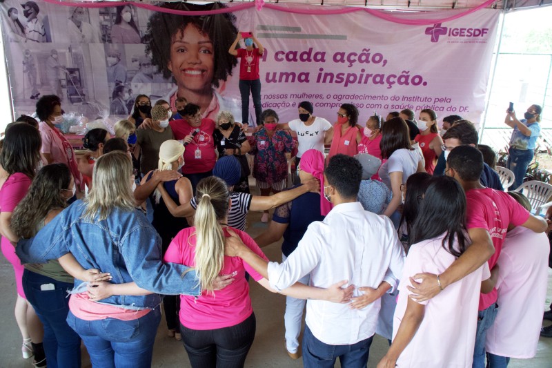 Pacientes recebem “abraço” de Acolhimento Pré-Cirúrgico da Mastologia