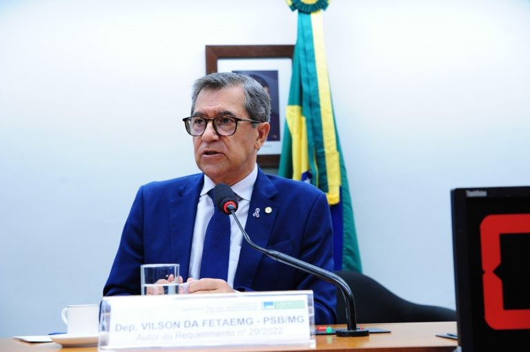 Comissão aprova projeto que combate discriminação de idosos em seguros de vida