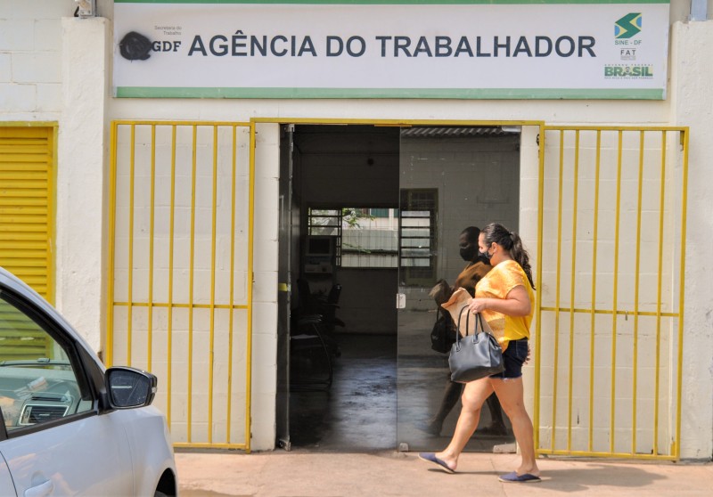 Lanchonete no Guará abre 16 vagas para trabalhadores sem experiência
